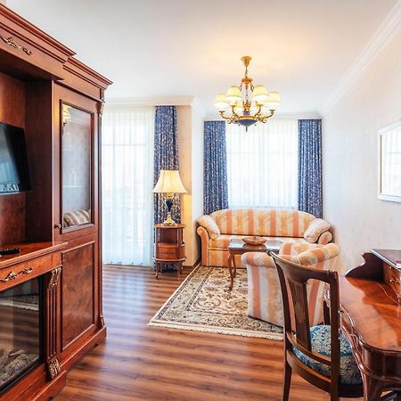 Seetelhotel Ahlbecker Hof ゼーバート・ヘリングスドルフ エクステリア 写真 Suite