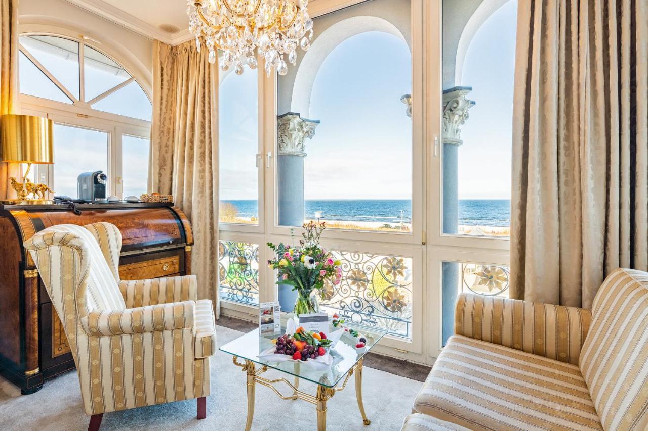 Seetelhotel Ahlbecker Hof ゼーバート・ヘリングスドルフ エクステリア 写真 A suite at the Hotel Axelmannstein