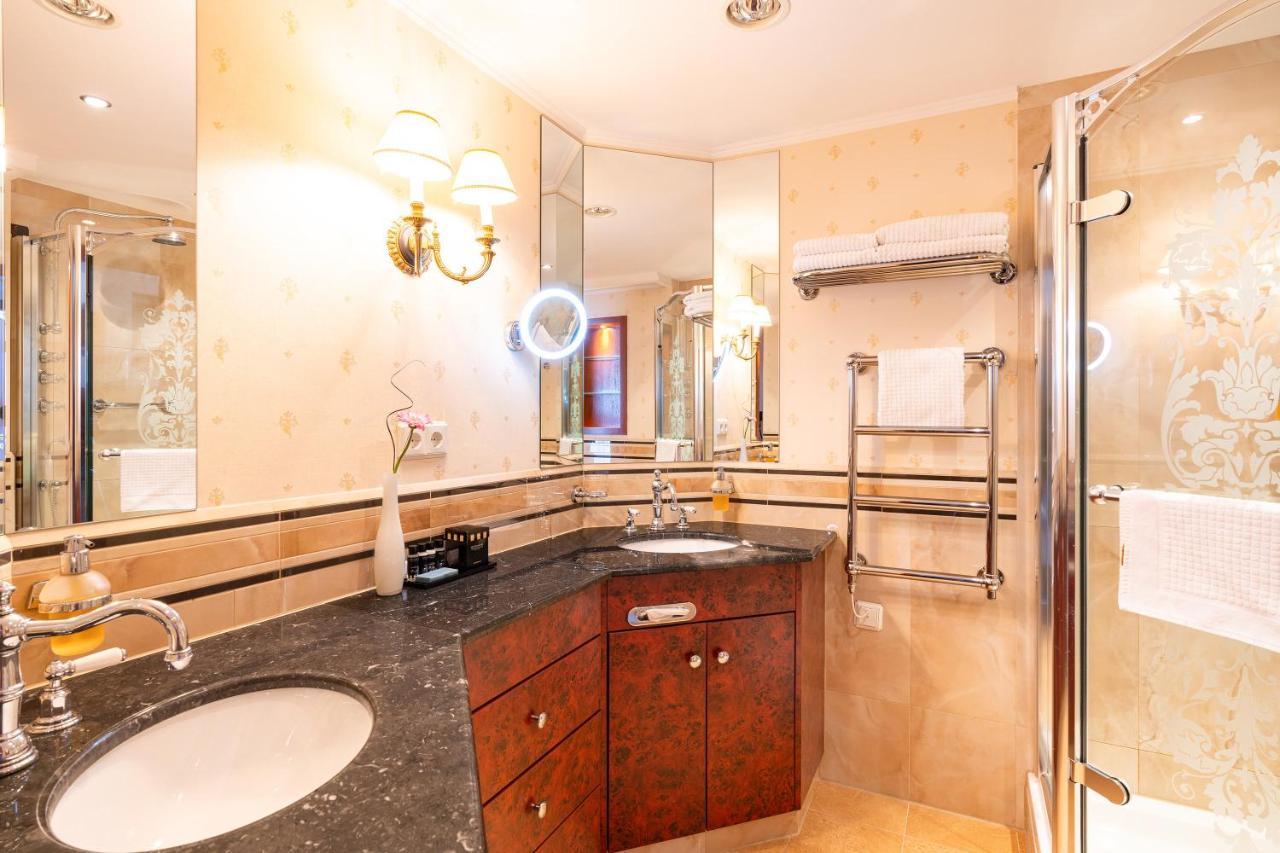 Seetelhotel Ahlbecker Hof ゼーバート・ヘリングスドルフ エクステリア 写真 Bathroom