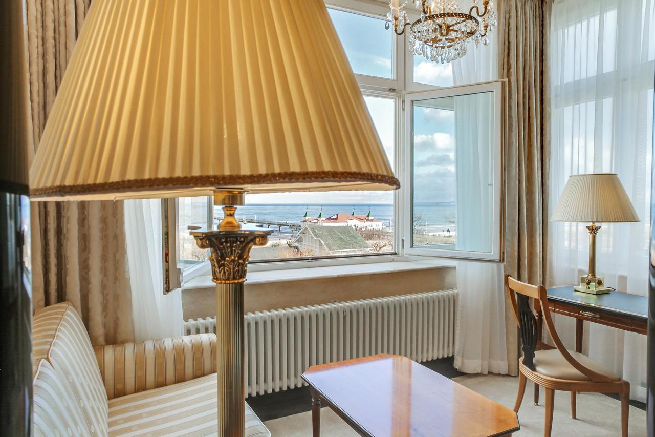 Seetelhotel Ahlbecker Hof ゼーバート・ヘリングスドルフ エクステリア 写真 A room at the hotel