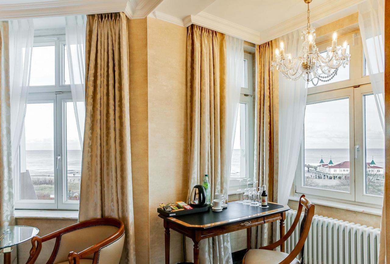 Seetelhotel Ahlbecker Hof ゼーバート・ヘリングスドルフ エクステリア 写真 Curtains