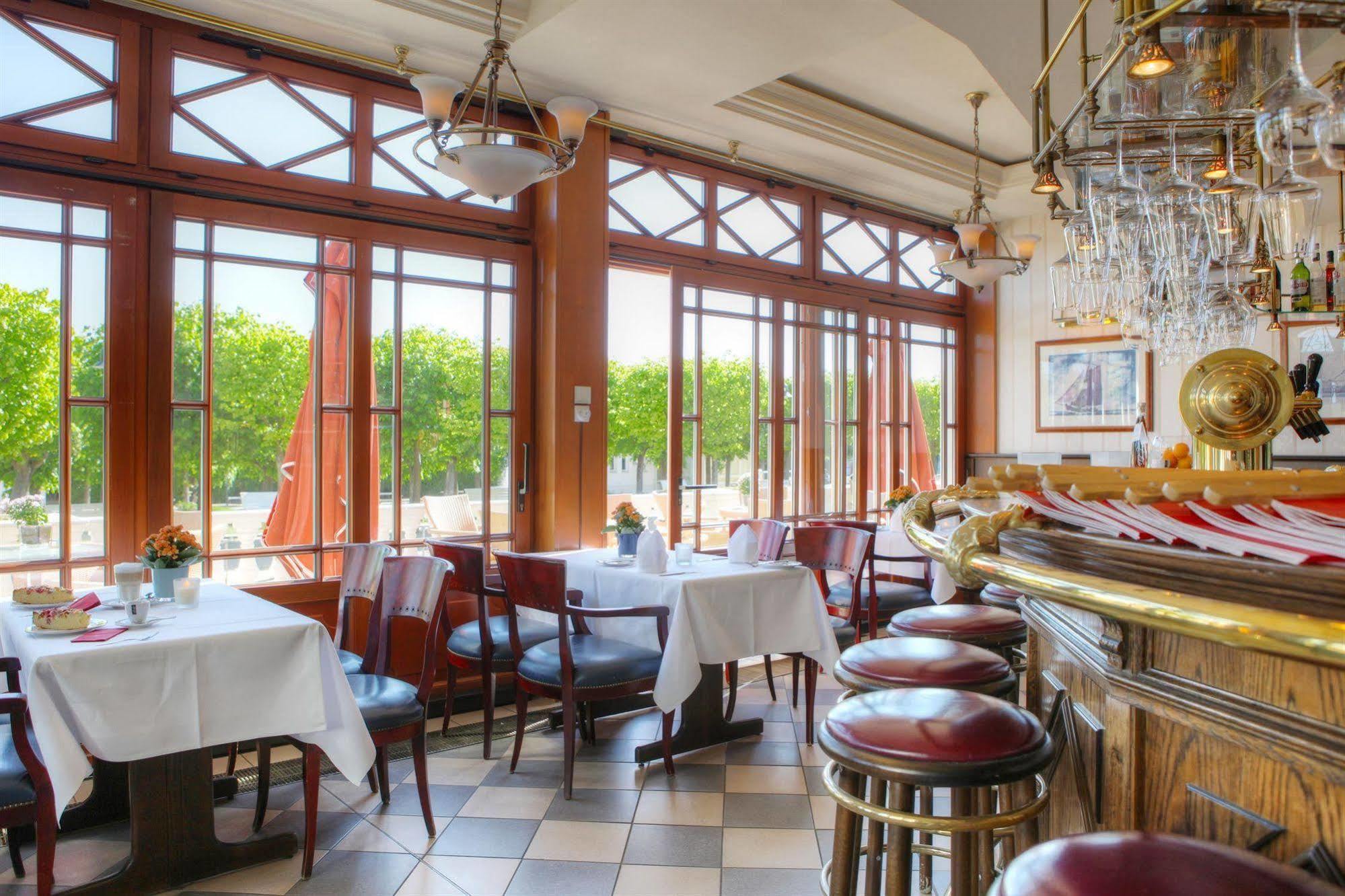 Seetelhotel Ahlbecker Hof ゼーバート・ヘリングスドルフ エクステリア 写真 Restaurant