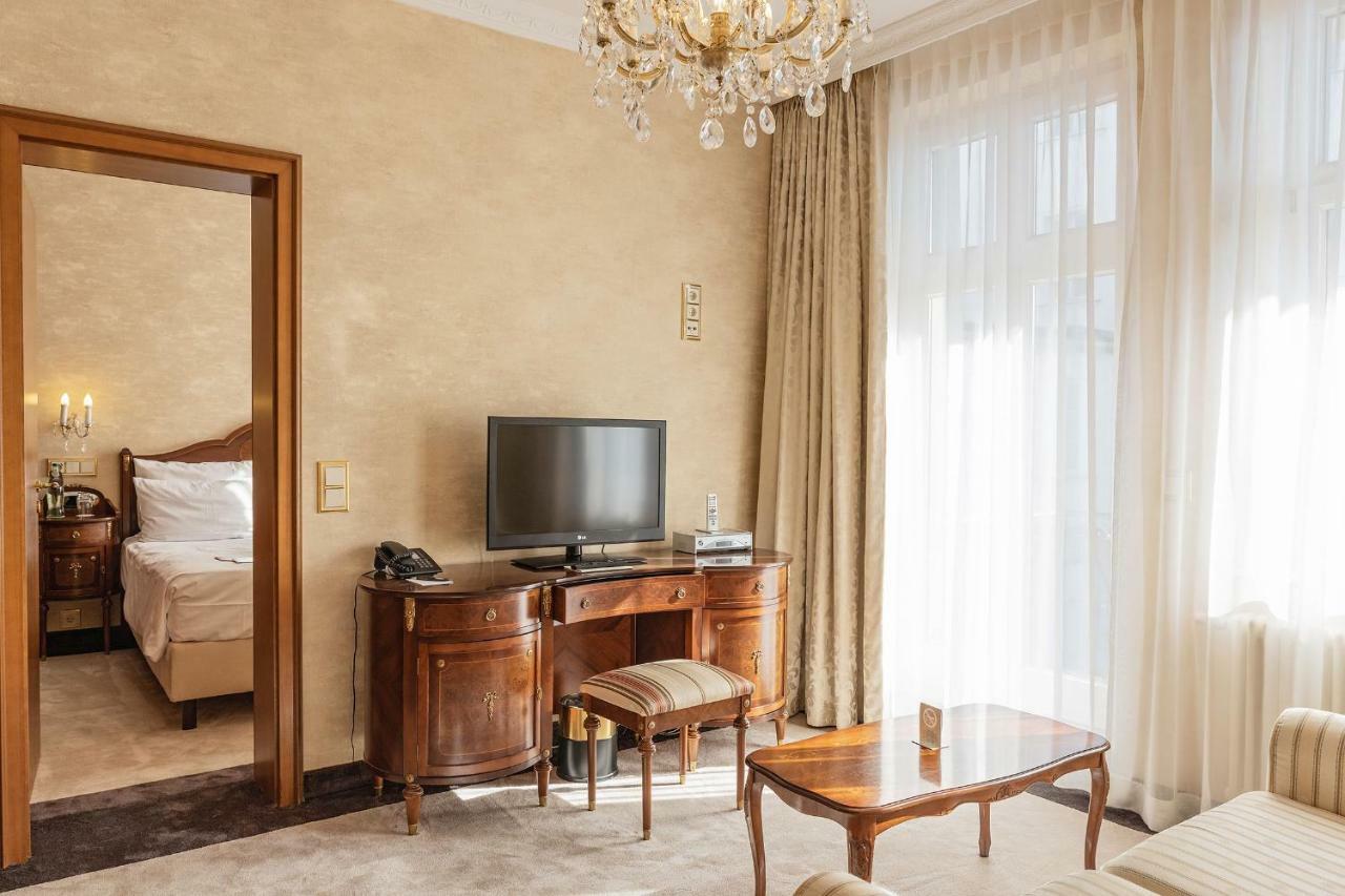 Seetelhotel Ahlbecker Hof ゼーバート・ヘリングスドルフ エクステリア 写真 A suite at the Hotel de Saxe